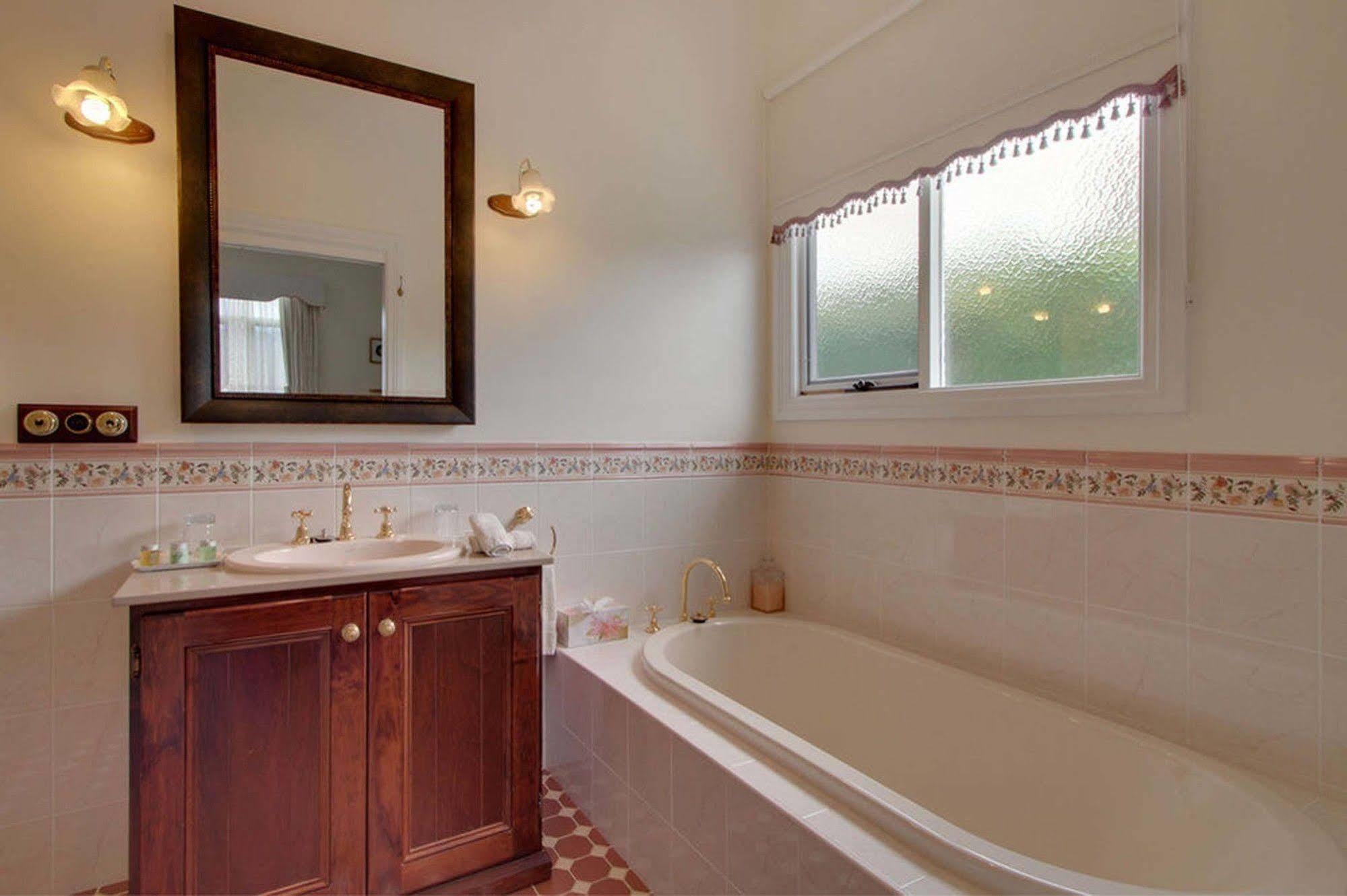 Walton House Bed & Breakfast Huonville Exterior foto